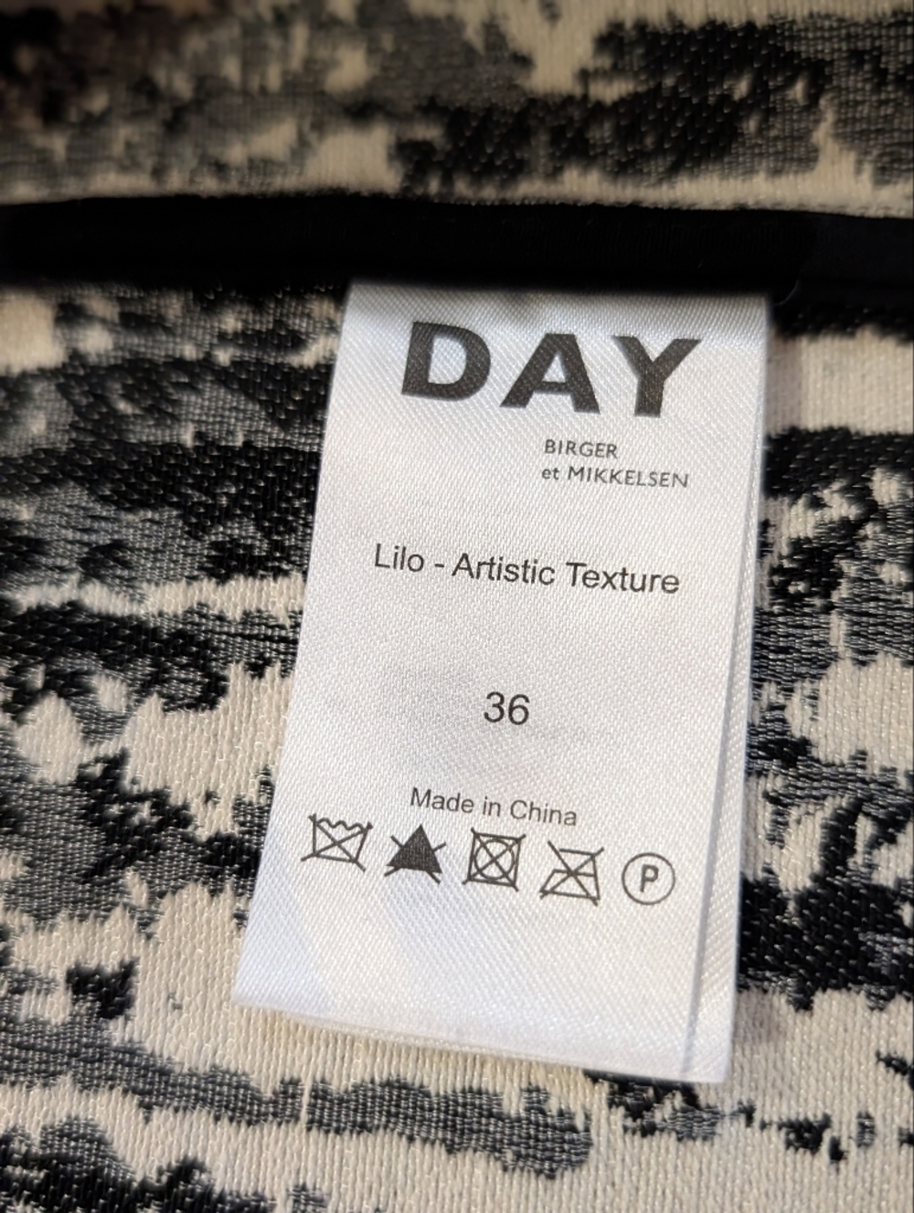 Day Birger et Mikkelsen Black & White Tunic Shirt Coat (Lilo Artistic Texture) - Picture 10 of 11